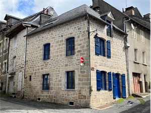 maison de village à la vente -   19260  TREIGNAC, surface 79 m2 vente maison de village - UBI479380502